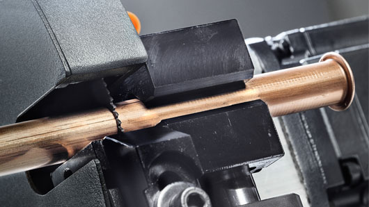 3-RUNNER - 3-RUNNER: saw blade cut end-formed tube