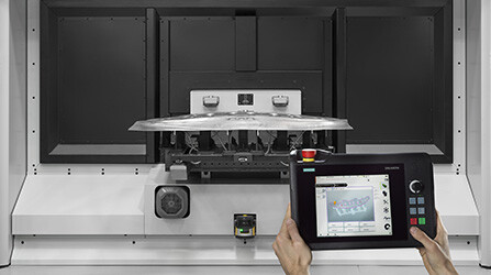 operator programs 3D laser cutting